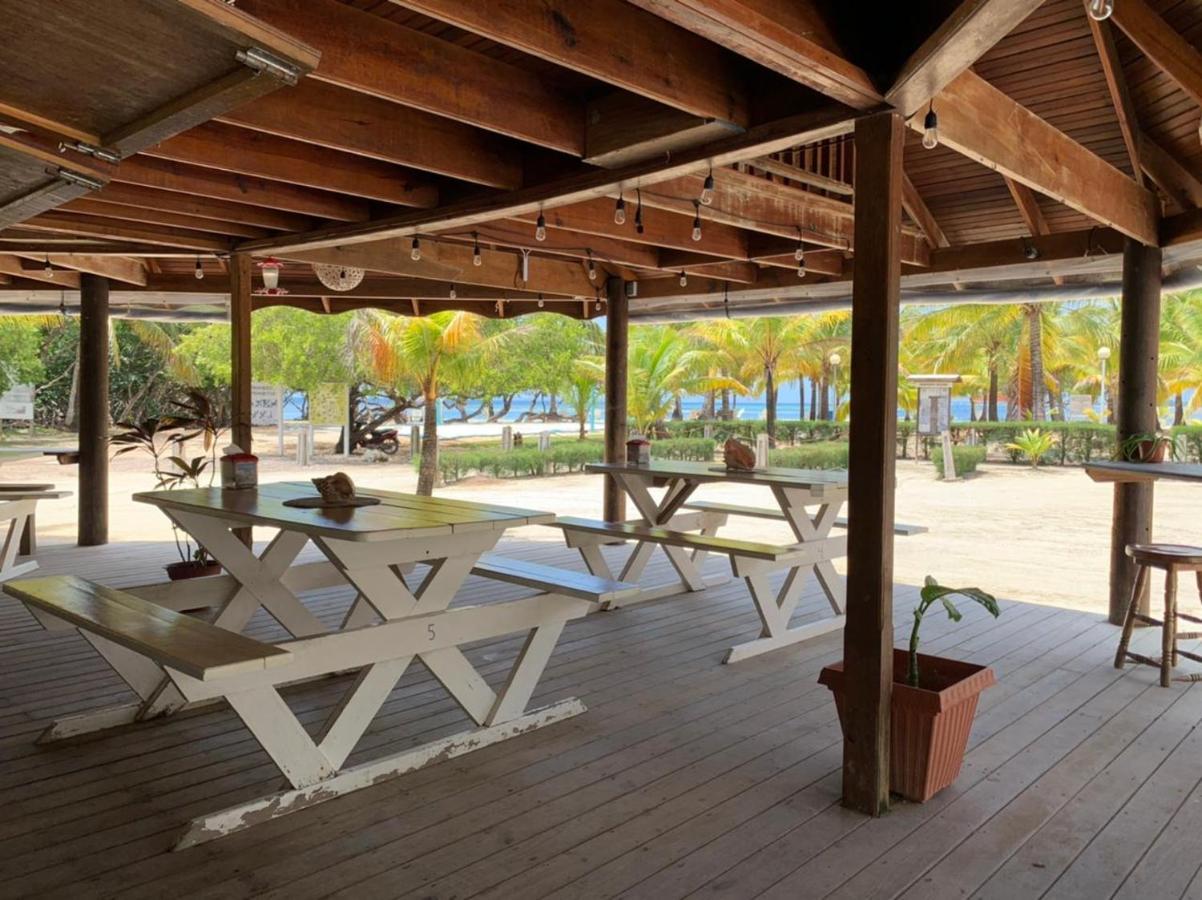 Sea Eye Hotel - Tropical Building Ютила Экстерьер фото