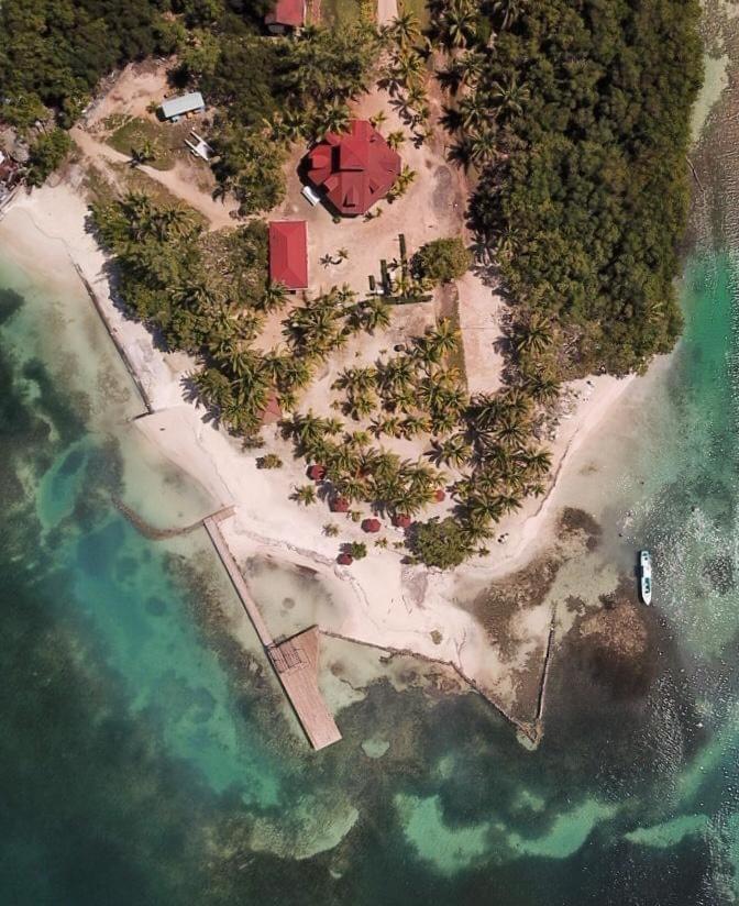 Sea Eye Hotel - Tropical Building Ютила Экстерьер фото