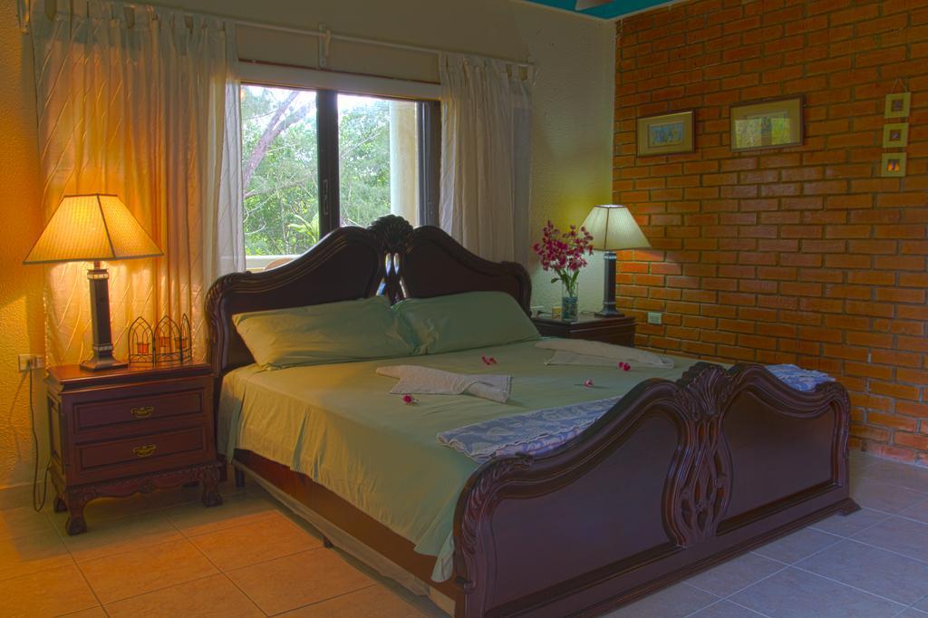 Sea Eye Hotel - Tropical Building Ютила Экстерьер фото